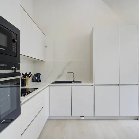 Perfect Getaway Steps From The And Old Town Estepona