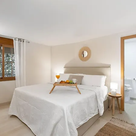 Perfect Getaway Steps From The And Old Town *