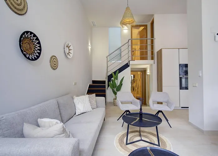 Perfect Getaway Steps From The And Old Town Estepona