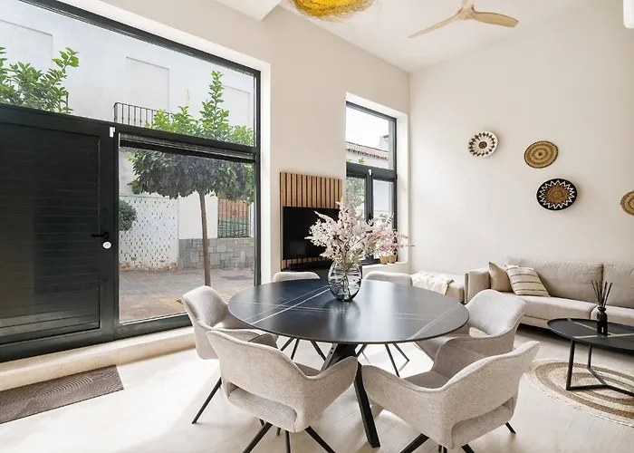 Perfect Getaway Steps From The And Old Town Estepona