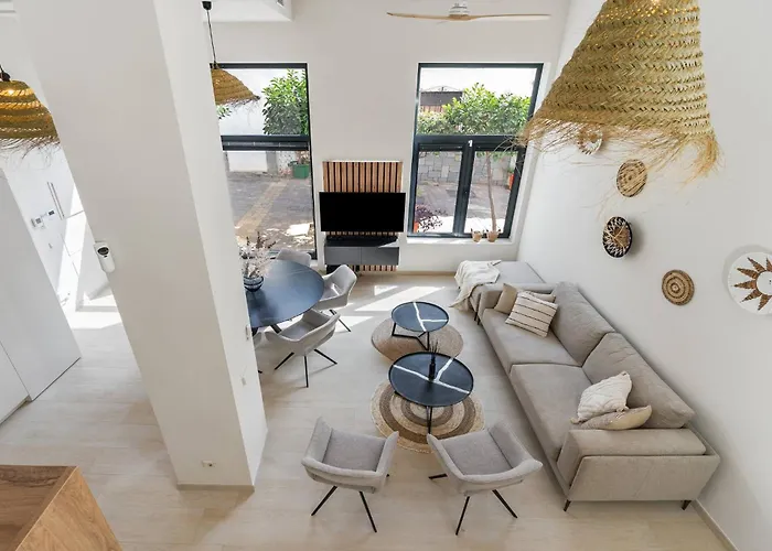 Perfect Getaway Steps From The And Old Town *