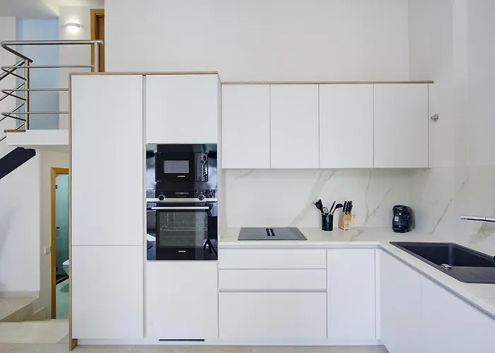 Perfect Getaway Steps From The And Old Town