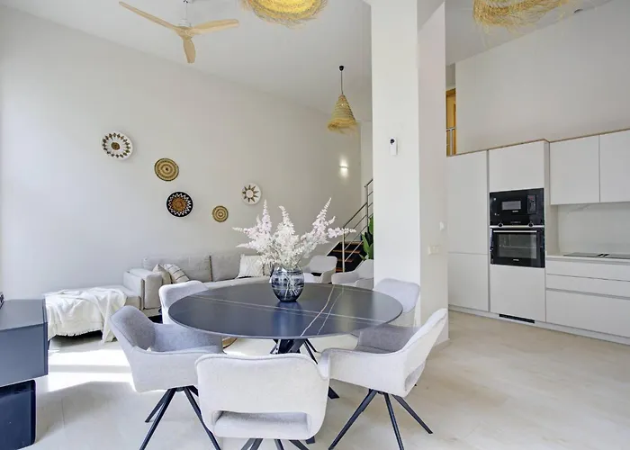 Perfect Getaway Steps From The And Old Town Estepona