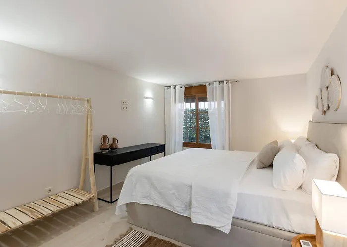 Perfect Getaway Steps From The And Old Town Apartment *