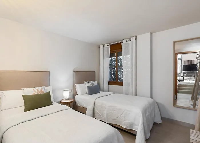 Apartment Perfect Getaway Steps From The And Old Town *